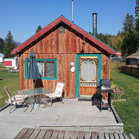 Steamboat Mountain Chalets Spillimacheen Exterior photo