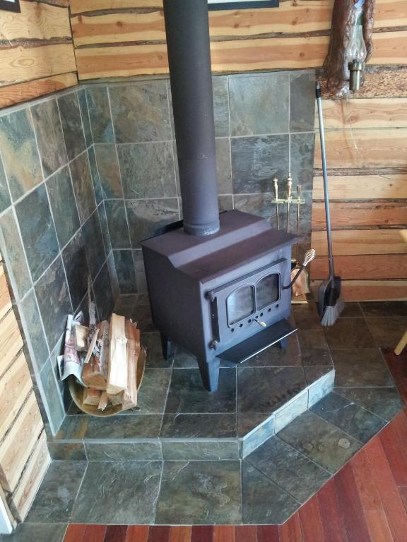 Steamboat Mountain Chalets Spillimacheen Room photo