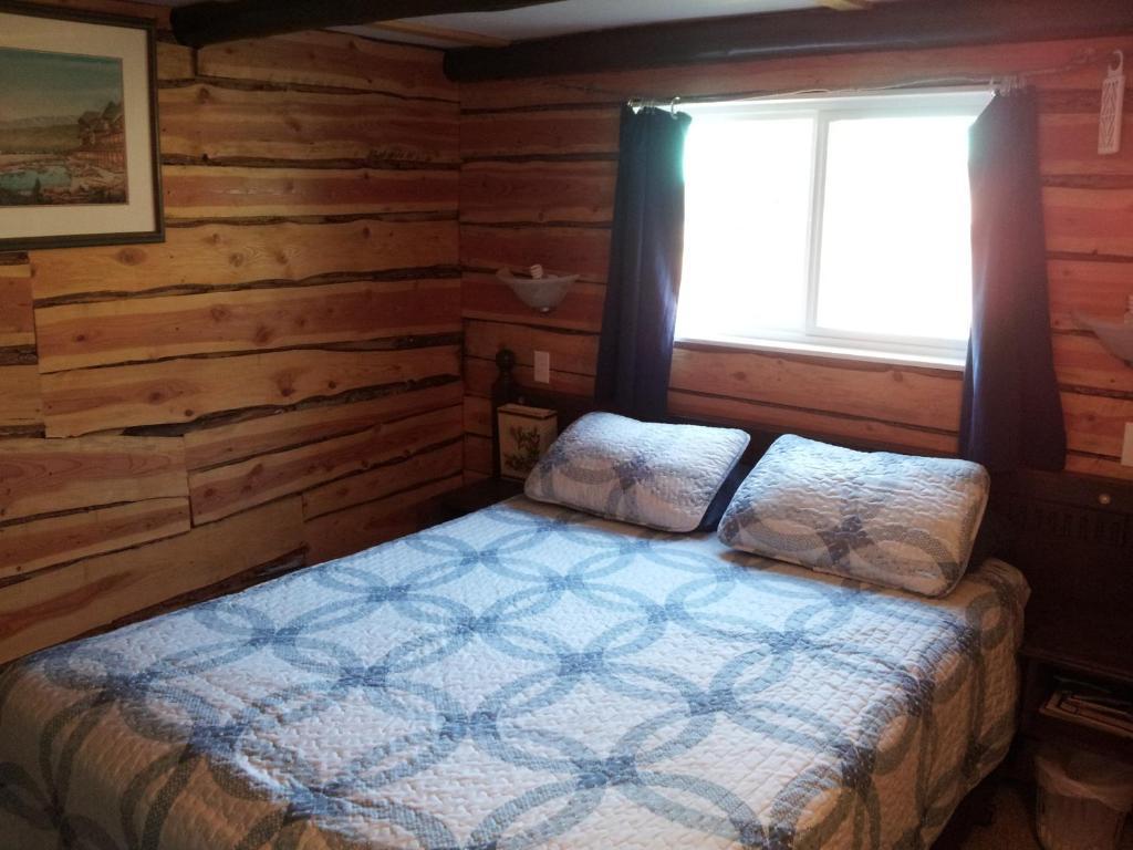 Steamboat Mountain Chalets Spillimacheen Room photo