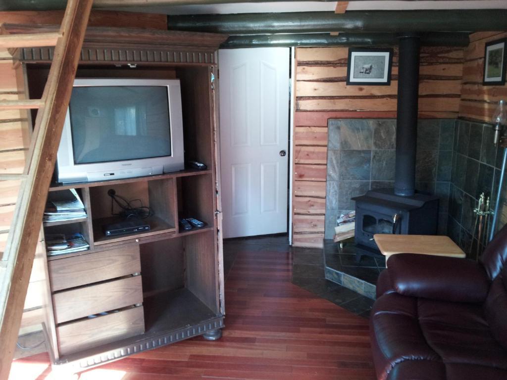 Steamboat Mountain Chalets Spillimacheen Room photo