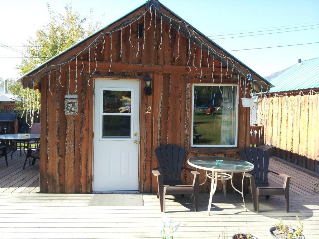 Steamboat Mountain Chalets Spillimacheen Room photo