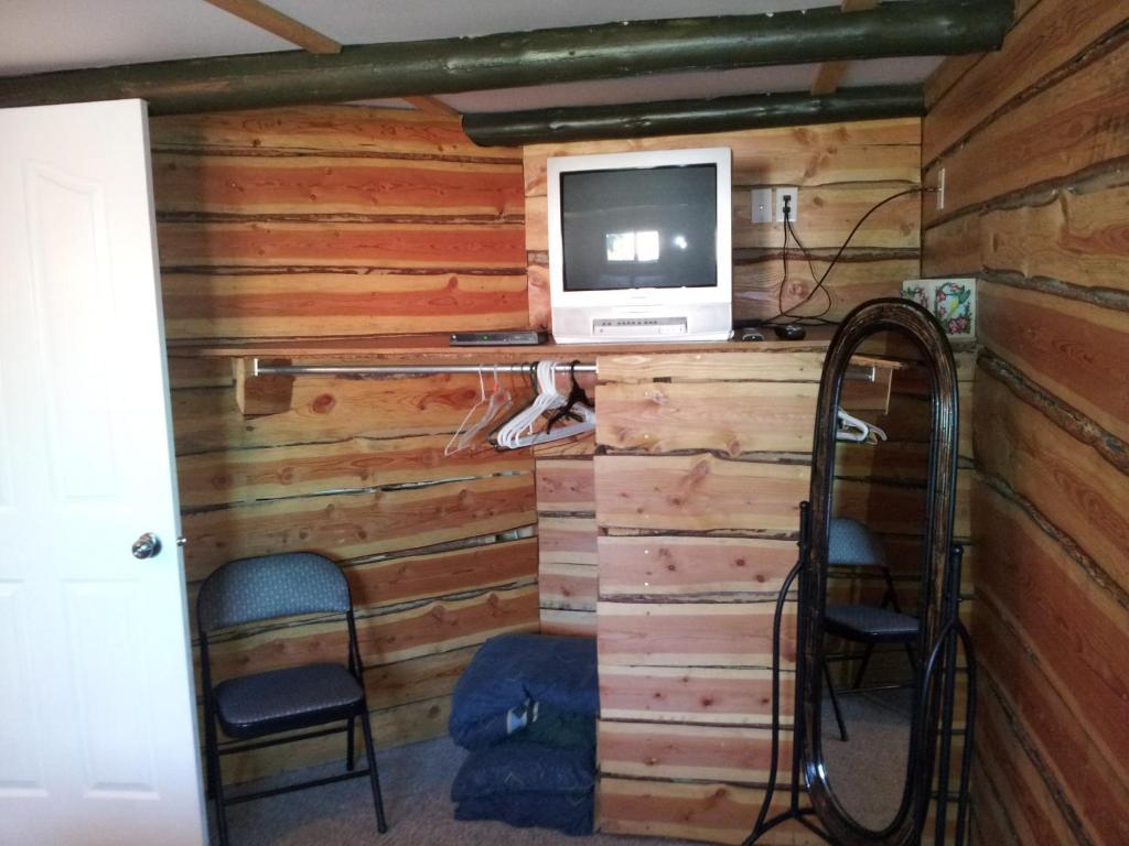 Steamboat Mountain Chalets Spillimacheen Room photo