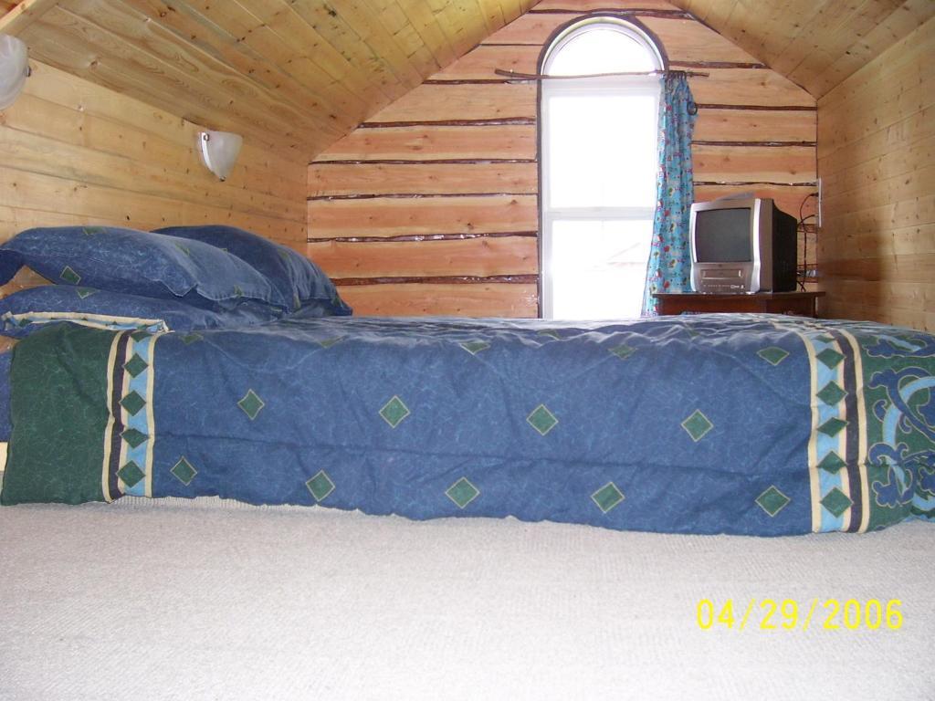 Steamboat Mountain Chalets Spillimacheen Room photo