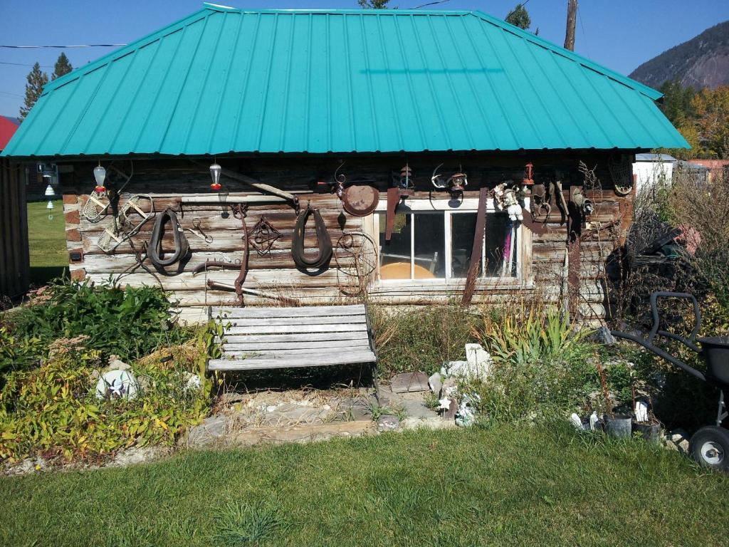 Steamboat Mountain Chalets Spillimacheen Exterior photo
