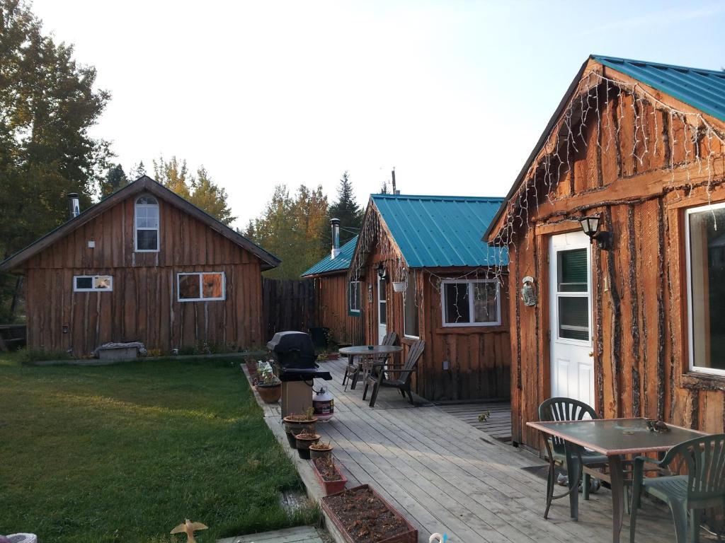 Steamboat Mountain Chalets Spillimacheen Exterior photo